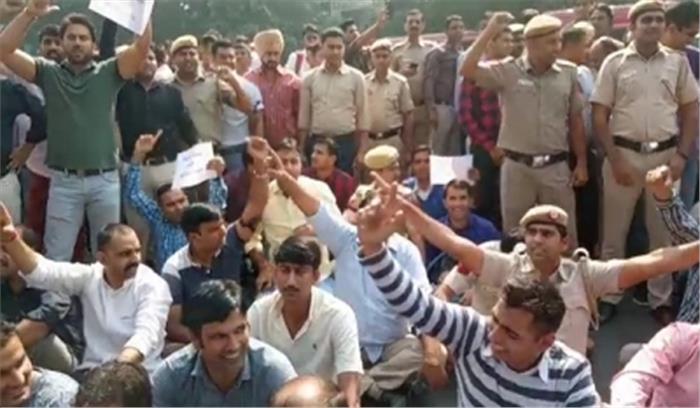 नाराज पुलिस अधिकारियों ने किरण बेदी को याद किया