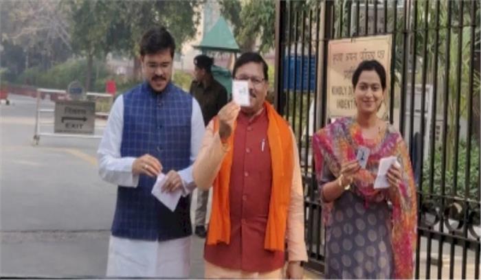 भाजपा की स्थिति पिछली बार से बेहतर, लेकिन सत्ता से दूर