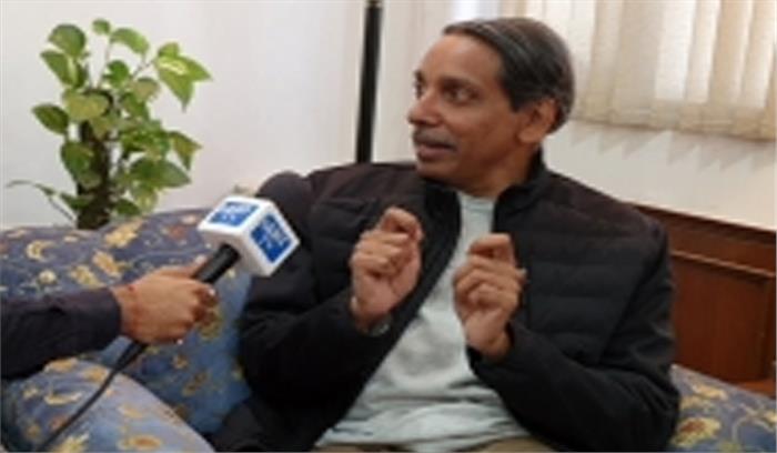 जेएनयू में एनसीसी छात्राओं के पहले बैच ने कुलपति को गार्ड ऑफ ऑनर दिया