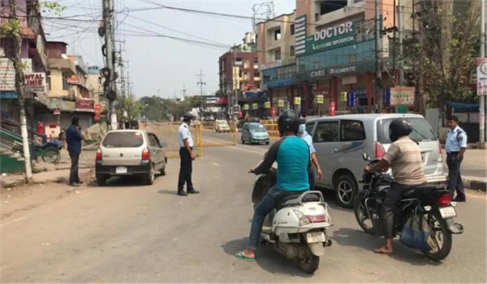 दिल्ली में लॉकडाउन तोड़ने वाले 3633 पकड़े गए दिल्ली में लॉकडाउन तोड़ने वाले 3633 पकड़े गए