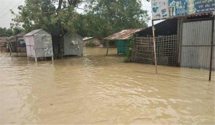 बाढ़ प्रभावित इलाकों में व्यापक सफाई अभियान जारी