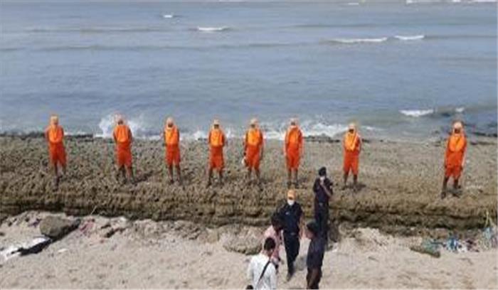 चक्रवात तौकते से प्रभावित राज्यों की मदद के लिए सेना की 180 टीमें तैयार