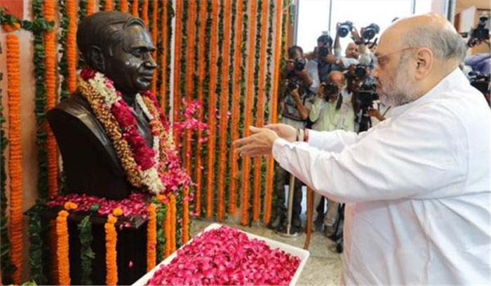 शाह, नड्डा ने किया दीनदयाल उपाध्याय की प्रतिमा पर माल्यार्पण