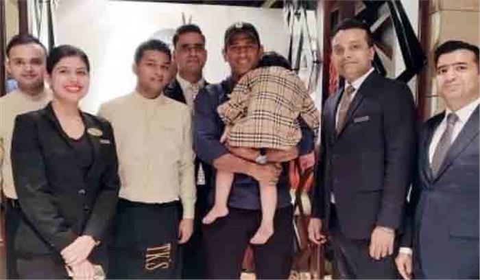 सेना के साथ समय बिताकर वापस आए धोनी