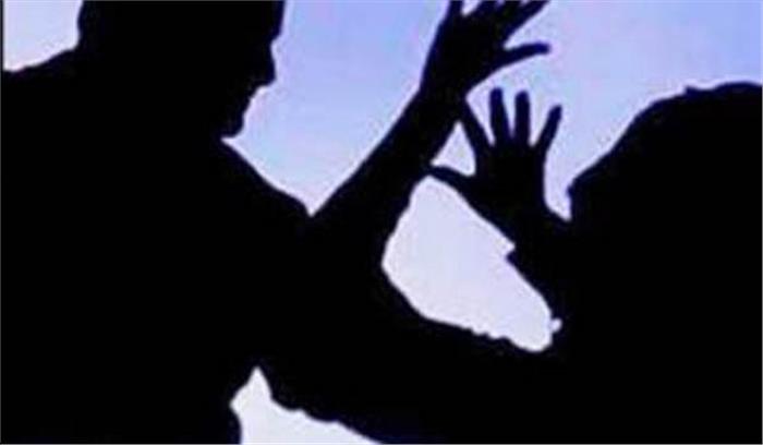 दिल्ली : मानसिक रूप से कमजोर लड़की से सामूहिक दुष्कर्म दिल्ली : मानसिक रूप से कमजोर लड़की से सामूहिक दुष्कर्म