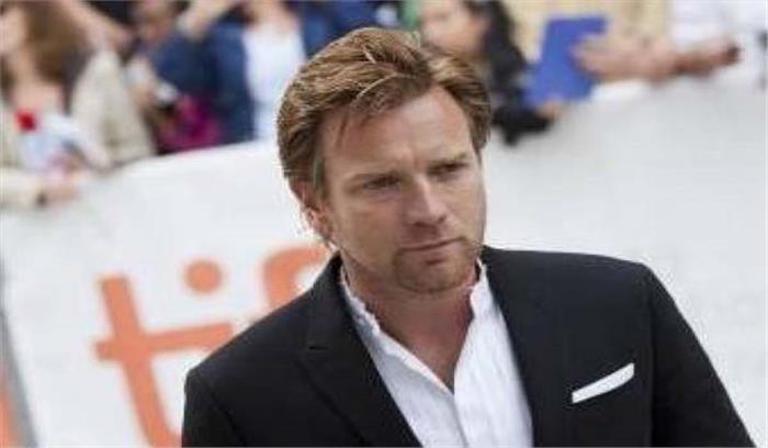 शोबिज में अभी भी लगता, बाहरी हूं : इवान मैकग्रेगर 