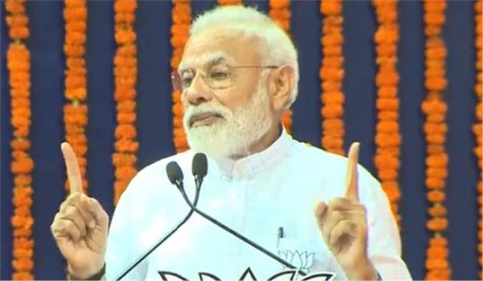 समंदर से संवाद करती कविता लिख मोदी ने दिलाई अटल की याद