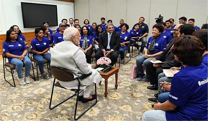 ‘मिशन गंगे अभियान’ पर निकले 40 सदस्यीय दल ने पीएम मोदी से भेंट की ‘मिशन गंगे अभियान’ पर निकले 40 सदस्यीय दल ने पीएम मोदी से भेंट की