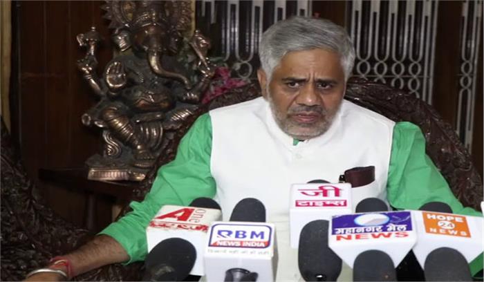 दिल्ली में खेल विश्वविद्यालय को लेकर गुमराह कर रहे हैं केजरीवाल : नरेश