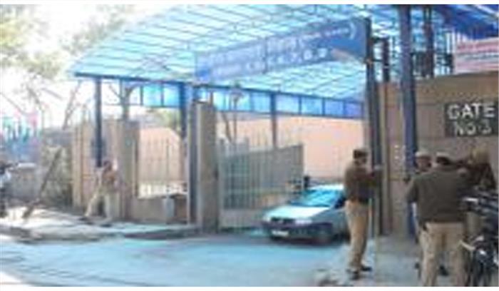 कलयुगी पत्नी ने पति की दी सुपारी, प्रेमी सहित पहुंची तिहाड़ कलयुगी पत्नी ने पति की दी सुपारी, प्रेमी सहित पहुंची तिहाड़