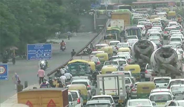 दिल्ली के लिए निकले किसानों को पुलिस ने उप्र सीमा पर रोका, एनएच 9 पर भारी जाम दिल्ली के लिए निकले किसानों को पुलिस ने उप्र सीमा पर रोका, एनएच 9 पर भारी जाम