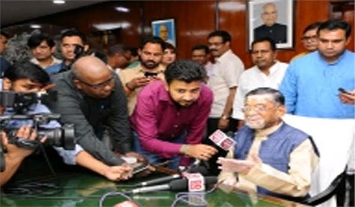 नए मंत्रियों ने कार्यभार संभाला