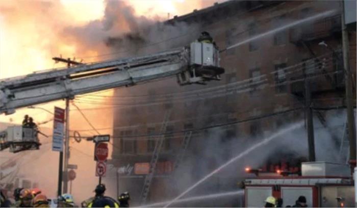 न्यूयॉर्क : इमारत में लगी आग, 12 घायल