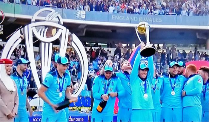 वर्ल्ड कप का नया विजेता बना इंग्लैंड, सुपर ओवर में जीता मैच