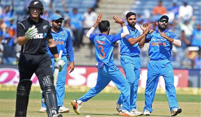 पुणे वनडे : न्यूजीलैंड ने भारत को दिया 231 रनों का लक्ष्य