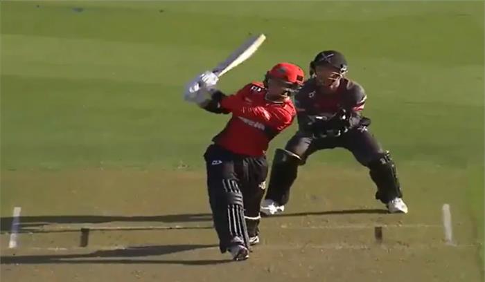 टी-20 में ओवर में 6 छक्के लगाने वाले चौथे बल्लेबाज बने कार्टर टी-20 में ओवर में 6 छक्के लगाने वाले चौथे बल्लेबाज बने कार्टर