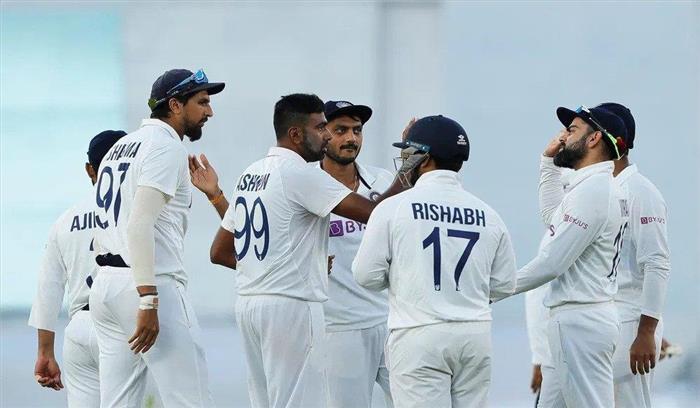 इंग्लैंड में टेस्ट सीरीज के लिए रवाना कोहली,  तैयारियों के लिए टीम को मिलेगा पर्याप्त समय