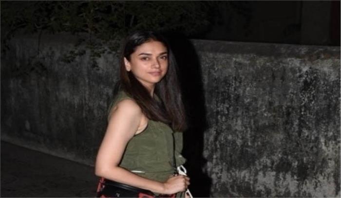 फैशन में अदिति के लिए मायने रखती है सहजता फैशन में अदिति के लिए मायने रखती है सहजता