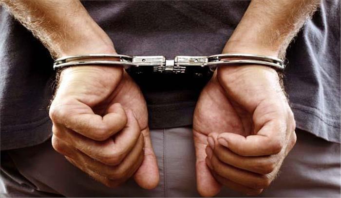 नाइजीरियन को गिरफ्तार करने में पुलिस के छूटे पसीने 