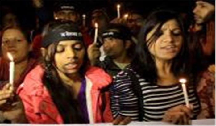 निर्भया कांड : हत्यारे राष्ट्रपति के यहां दया याचिका भेजें, वरना फांसी पर लटकने की तैयारी करें निर्भया कांड : हत्यारे राष्ट्रपति के यहां दया याचिका भेजें, वरना फांसी पर लटकने की तैयारी करें