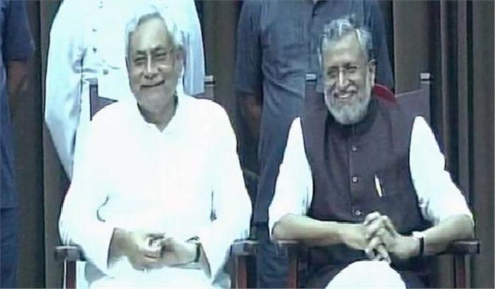 सुशील कुमार मोदी ने उपमुख्यमंत्री पद की शपथ ली