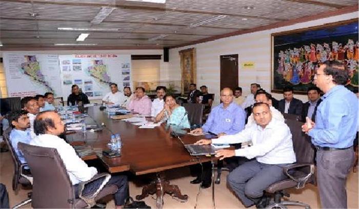 बिल्डर कार्यों की निगरानी के लिए 15 कंपनियों ने दिया प्रस्तुतीकरण