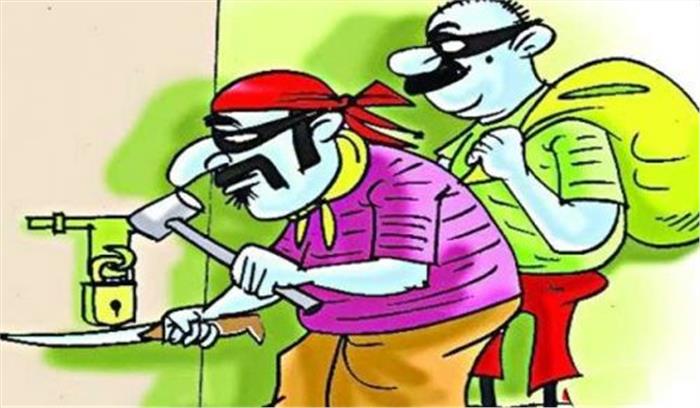 तीन दुकानों के ताले तोड़कर लाखों की चोरी तीन दुकानों के ताले तोड़कर लाखों की चोरी
