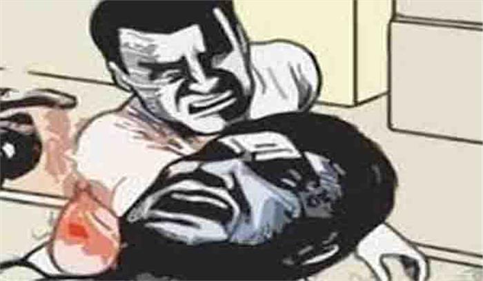 दबंगों ने दलित युवक को पीटा