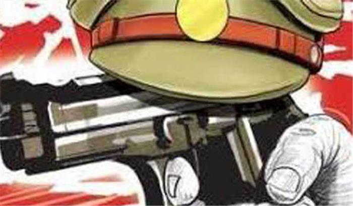 नाेएडा पुलिस मुठभेड़ में दो इनामी बदमाश घायल नाेएडा पुलिस मुठभेड़ में दो इनामी बदमाश घायल