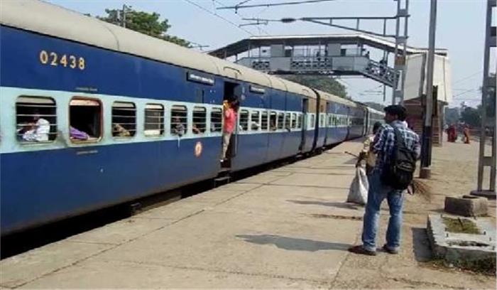 नॉन इंटरलॉकिंग के कारण कई ट्रेनों के रूट में बदलाव