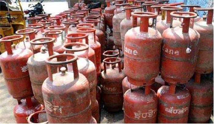 गैर सब्सिडी वाले सिलेंडर हुए सस्ते