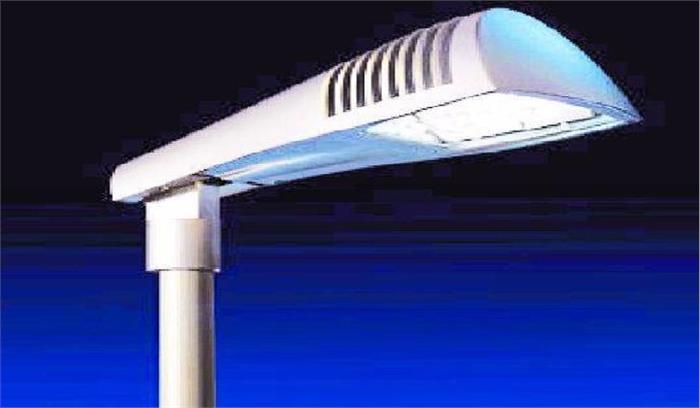 रमेश नगर में एलईडी लाइट लगाए जाने का कार्य शुरू