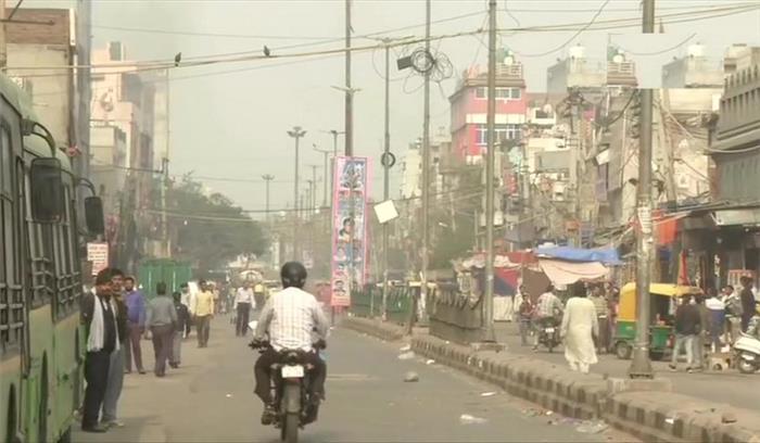 सुधरने लगा है नार्थ ईस्ट दिल्ली का माहौल, गलियों और नुक्कड़ पर खुलने लगी दुकानें