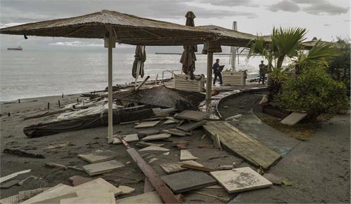 ग्रीस में तूफान से छह पर्यटकों की मौत ग्रीस में तूफान से छह पर्यटकों की मौत