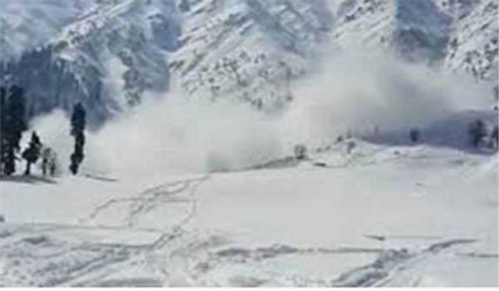 उत्तरी कश्मीर: हिमस्खलन में लापता लोगों की खोजबीन जारी