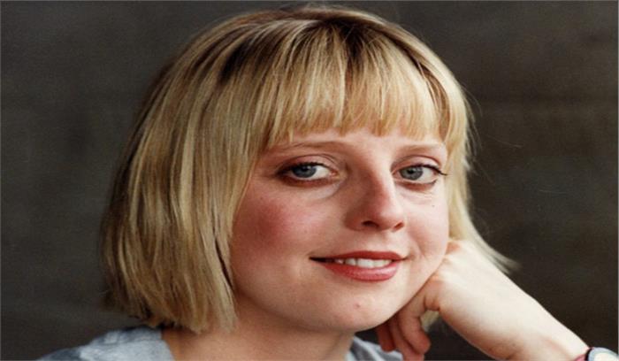 नोटिंग हिल अभिनेत्री एमा चैम्बर्स का 53 वर्ष की आयु में निधन नोटिंग हिल अभिनेत्री एमा चैम्बर्स का 53 वर्ष की आयु में निधन