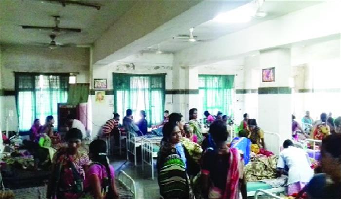 नर्सों की हड़ताल जारी स्वास्थ्य व्यवस्था चरमराई