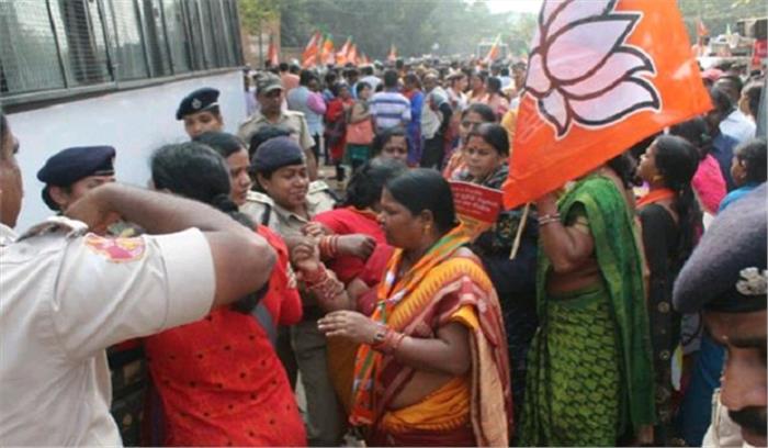 ओडिशा : मुख्यमंत्री के सचिव के घर तोड़-फोड़