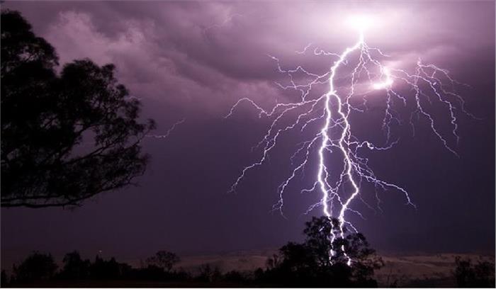 ओडिशा में बिजली गिरने से पांच लोगों की मौत, तीन झुलसे