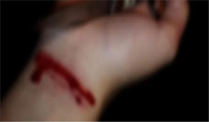 ओडिशा में कोरोना संक्रमित मरीज ने की आत्महत्या ओडिशा में कोरोना संक्रमित मरीज ने की आत्महत्या