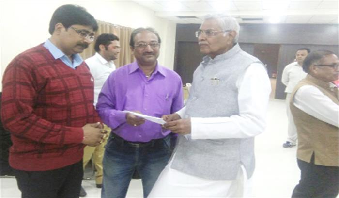 बंद रहे नगर के निजी स्कूल