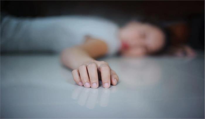 आपत्तिजनक तस्वीर वायरल से आहत युवती ने की आत्महत्या
