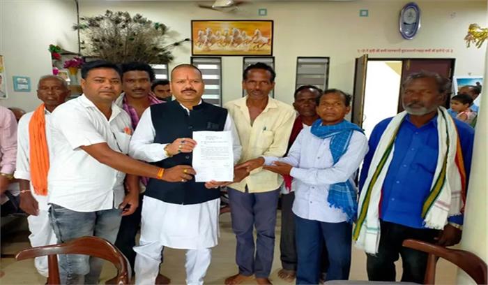 निषाद समाज के पदाधिकारियों ने की संसदीय सचिव से मुलाकात