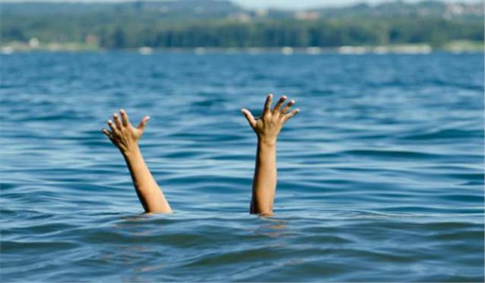  यूपी :नहर में वृद्ध महिला का शव बरामद