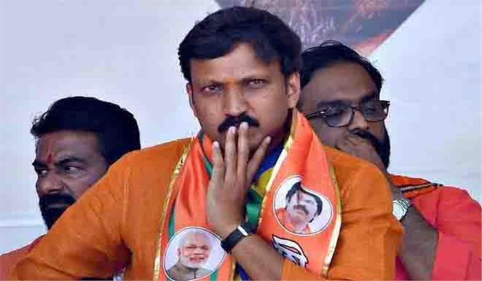 महाराष्ट्र: उस्मानाबाद में शिवसेना उम्मीदवार पर चुनाव प्रचार के दौरान हमला