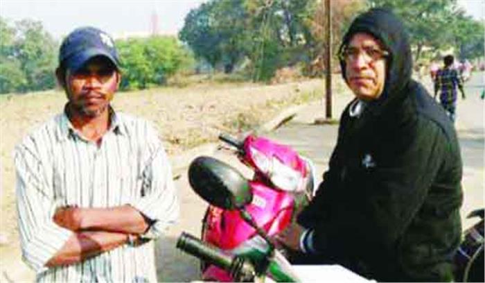 खुले में शौच करने वाले 8 लोगों पर जुर्माना