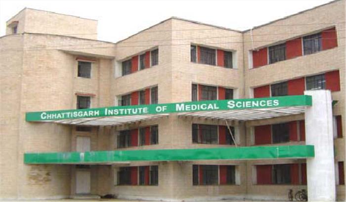 ऑपरेशन कक्ष से बिना ऑपरेशन मरीज को बाहर निकाला