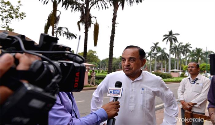 स्वामी ने नागरिकता से संबंधित पुराने बयानों को लेकर कांग्रेस को घेरा