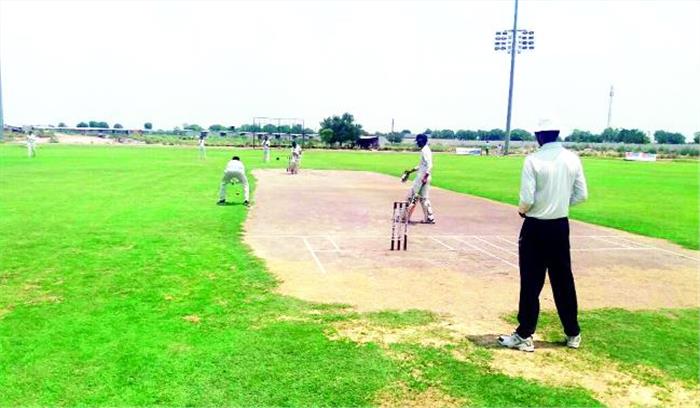 आक्सफोर्ड ने पीएनसीएल को सात विकेट से हराया