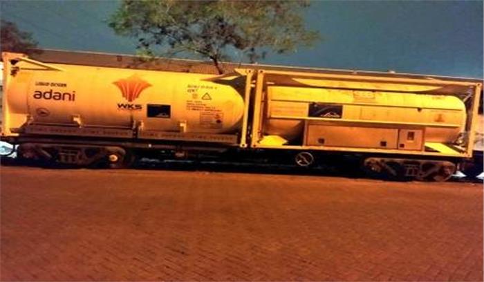 14 ऑक्सीजन एक्सप्रेस ट्रेनों ने तेलंगाना को 1,000 टन से अधिक एलएमओ पहुंचाई